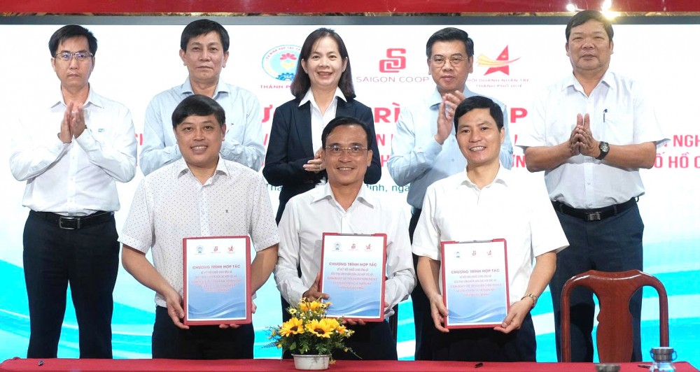 Saigon Co.op ký kết cùng Liên minh Hợp tác xã TP.Huế tiêu thụ sản phẩm đặc trưng của Huế trên toàn hệ thống
