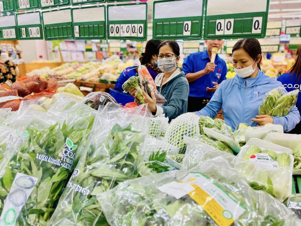 Trước áp lực chi phí tăng, siêu thị đẩy mạnh khuyến mãi đến 50% để giữ nhịp giá thị trường